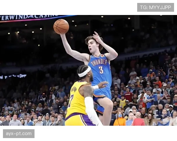 特伦特无球跑动对位后卫拉开空间较上季提升外线效率